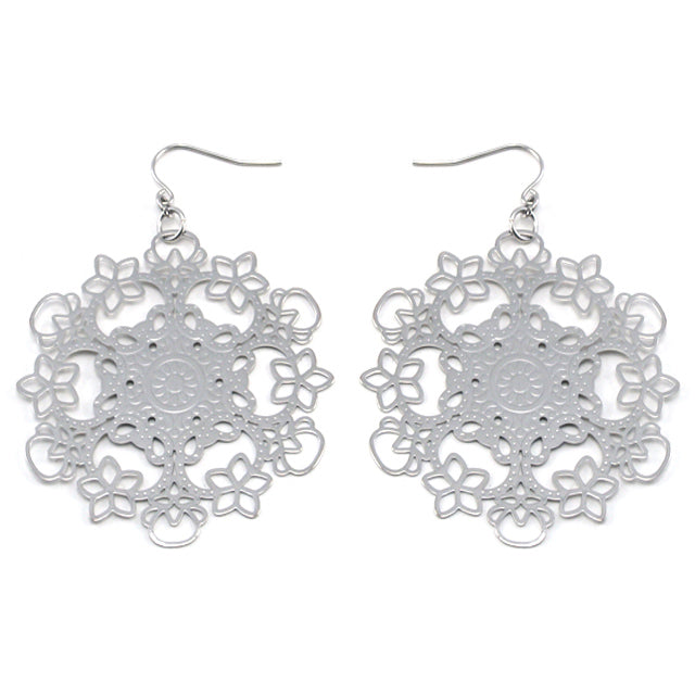 Bright Radiant Filigree Snowflake Metal Disc Hook Earrings - Silver Insanity