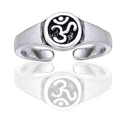 Sterling Silver Aum or OM Yoga Symbol Toe Ring or Pinky Ring - Silver Insanity